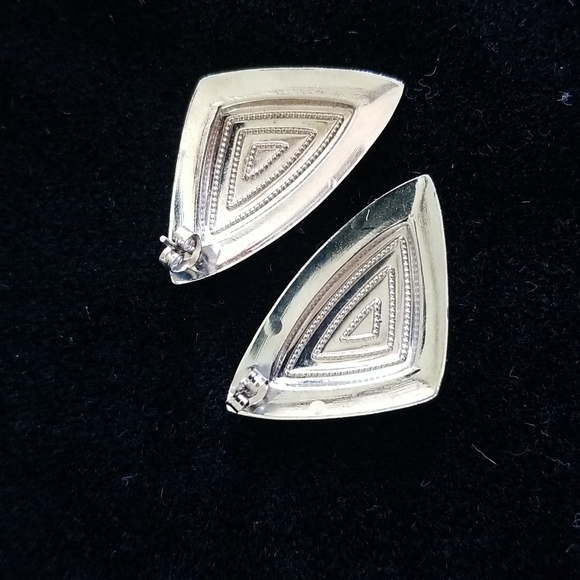 Earrings - Picture 5 of 5